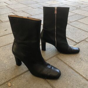Authentic Bally Travia Black boots 🖤 pebbled leather size 10.5 US Eu41